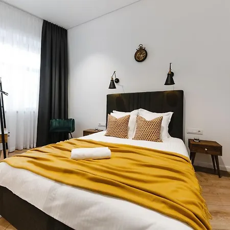 Ground Floor Apartment In Kaunas City Center דירה